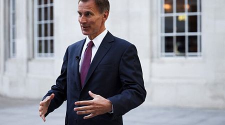 Hunt concedes Conservative UK election win would be tough