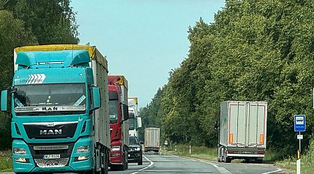 More serious accidents involving trucks on Latvia's roads