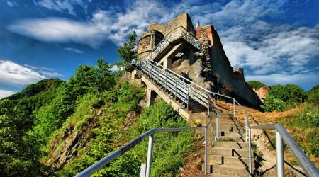 Poenari Fortress Named One of Most Physically Demanding Landmarks