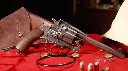 I Have This Old Gun: British Enfield .476 Revolvers
