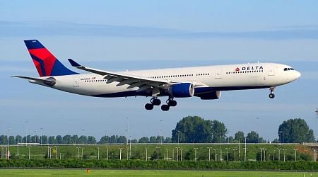 Food poisoning: Delta flight from Detroit to Amsterdam makes urgent landing in New York