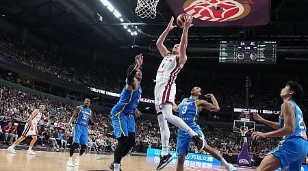Latvian basketball team loses to Philippines