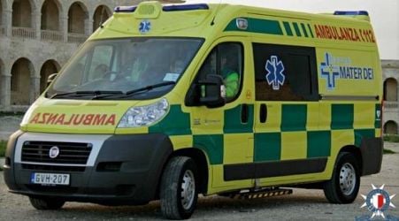 Two elderly people grievously injured in traffic accident