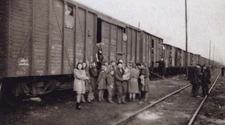 Estonia remembers the Soviet deportations