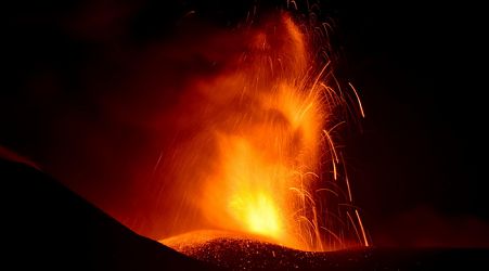 Etna eruption closes Catania airport, Stromboli on red alert