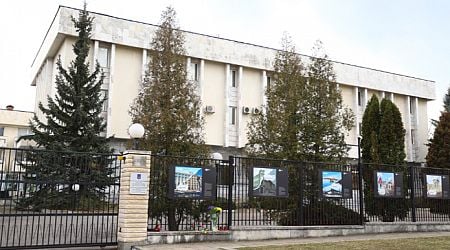 Ukrainian embassy urges officials not to use the topic of war for political purposes