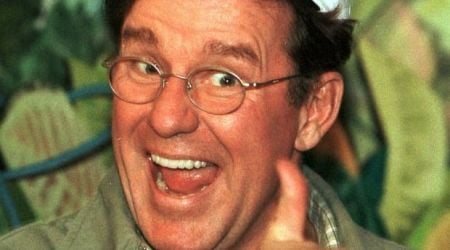 Brantford, Ont., to honour hometown comedy legend Phil Hartman with mural
