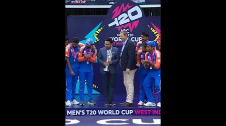 #INDvSA: Rohit Sharma &amp; Co. lift the ICC Men&#39;s T20 World Cup Trophy | #T20WorldCupOnStar