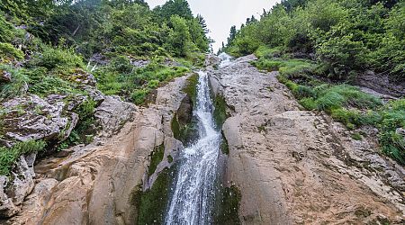 Hungarian tourist falls off a steep waterfall in Romania