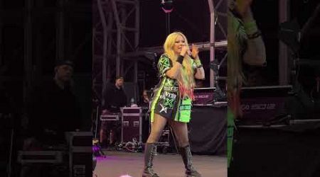 Avril Lavigne - Girlfriend (Manchester Castlefield Bowl 3rd July 2024)