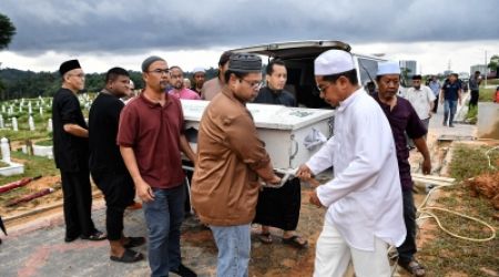 Former education minister Musa Mohamad laid to rest