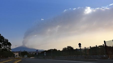 Etna blows its stack again