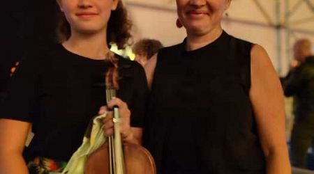 Valuable violin found in trash sings again