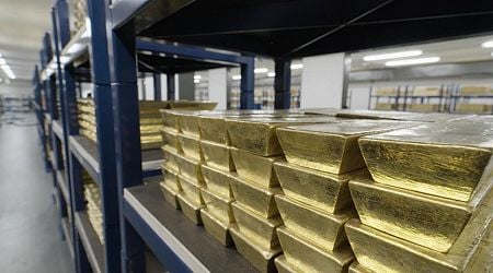 Gold exchange sees much more trade due to more expensive gold 