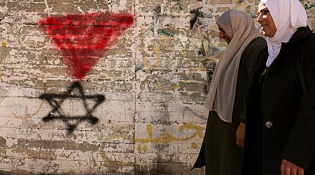 Berlin bans red triangle symbol used by Hamas to mark targets