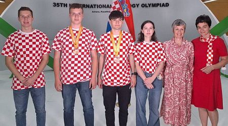 Croatian students return with medals from International Biology Olympiad