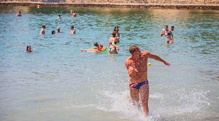 Southern Europe swelters in scorching temperatures
