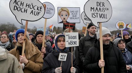 At least 150,000 turn out in Germany to protest against the far right