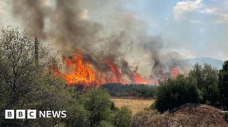 Volunteer firefighter dies battling Greece blaze