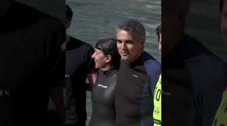 Paris Mayor Anne Hidalgo swims in the River Seine to prove it&#39;s safe