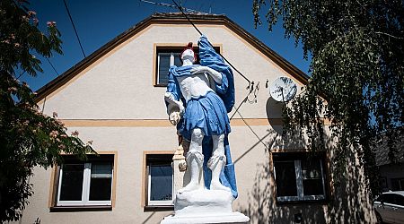 Historic Bratislava statue repainted, reminds people of Smurfs