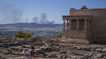 Greece shuts Acropolis, 2 firefighters killed in Italy as southern Europe swelters in a heat wave
