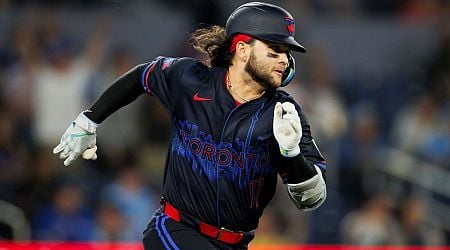 Blue Jays' Bichette strains calf, leaves after 6 against Tigers