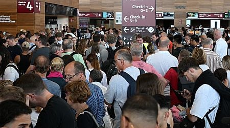 European travellers, shoppers hit hard by tech outage