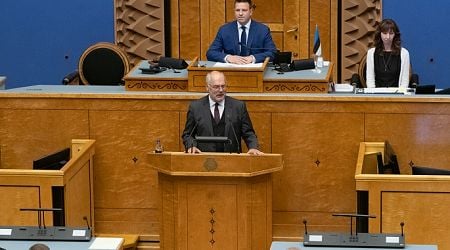 Estonian president approves new gov't