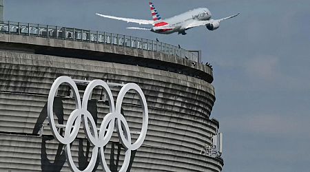 Paris airport staff call off strike 10 days before Olympics