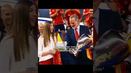 Infanta Sofia and King Felipe celebrate with the Spanish national team #princessleonor