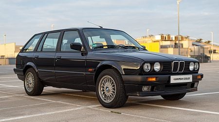 1993 BMW 318i Touring Design Edition 5-Speed at No Reserve