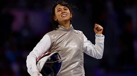 American Lee Kiefer wins 2nd Olympic gold in women's foil fencing