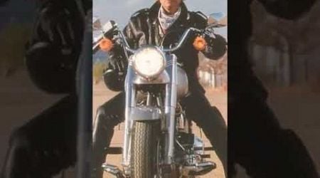 (3) POSSIBLE EN MOTO ( JOHNNY HALLYDAY )