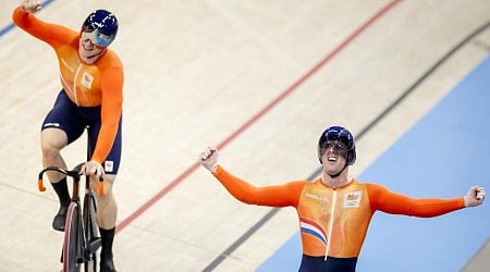 Dutch men's cycling team breaks world record in team sprint