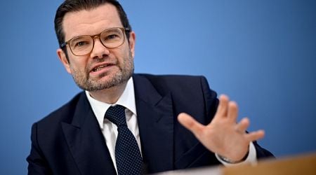 German minister warns against travel to Russia