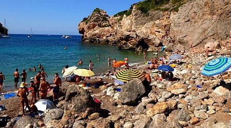 UK tourists in Majorca between August and October issued 'abnormal' warning