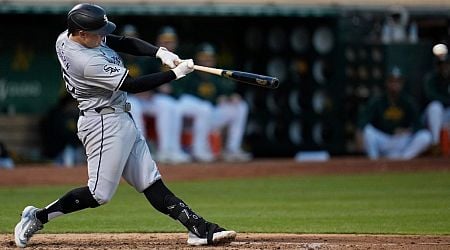 White Sox beat A's to snap historic 21-game losing streak