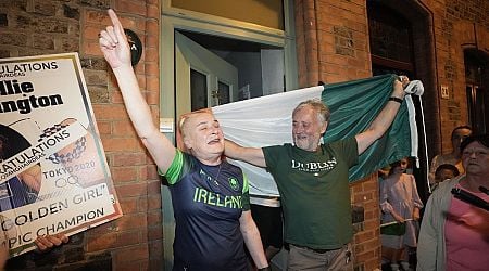 Kellie Harrington's mother Yvonne leads sing-song after boxer's Olympic gold medal win