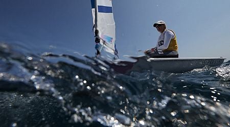 Paris Olympics: Dinghy medal races pushed back to Wednesday with breeze in flux