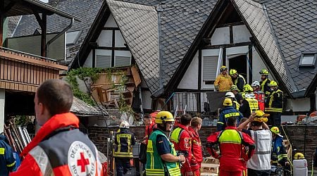 Part of a hotel on Germany's Mosel River collapses, killing at least 2 people and trapping others