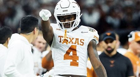 Report: Texas loses RB Baxter to season-ending knee injury