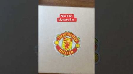 Packing Manchester United mystery box to Slovenia #manchesterunited #manunited #manutd #football