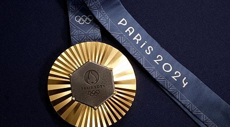 Brazilian man caught selling counterfeit Olympic medals