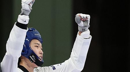 (URGENT) (Olympics) Kim Yu-jin wins gold medal in women's taekwondo