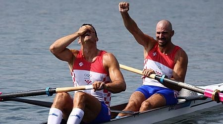 Rowing-Sinkovic celebrates birthday with gold for Croatia