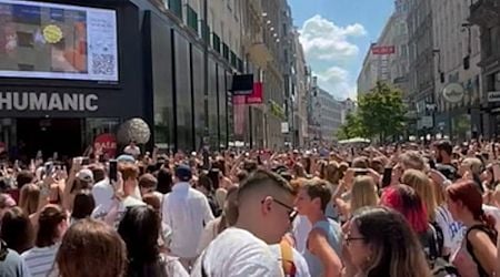 WATCH: Swifties sing Taylor Swift songs on Vienna streets after canceled concerts