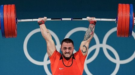 Bulgaria's Karlos Nasar Wins Olympic Weightlifting Gold With New World Record, Becomes Lightest Man to Lift 400kgs in Competition