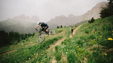 Photo Story: Exploring the Alps on a Eurotrip with Georgia Astle & Kirsten van Horne