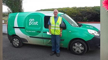 Local postman Thomas Loughlin delivers his last letter in Ballyshannon